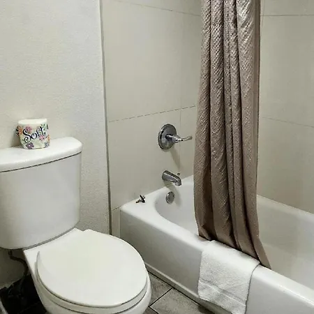 Townhouse Winston Salem - University