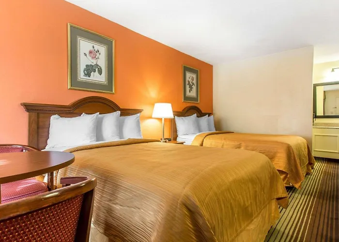 Inn Townhouse Salem - 2*