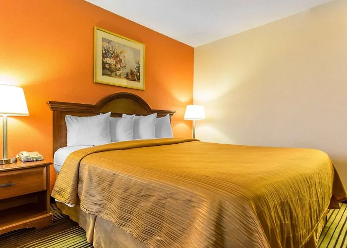 Inn Townhouse Salem - Winston-Salem