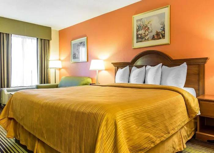 Townhouse Salem - Winston-Salem