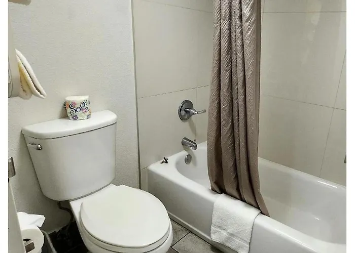 Townhouse Salem - Inn 2*