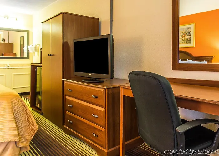Inn Townhouse Salem - Winston-Salem