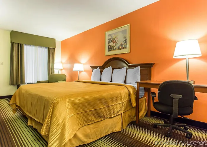 Inn Townhouse Salem - Winston-Salem