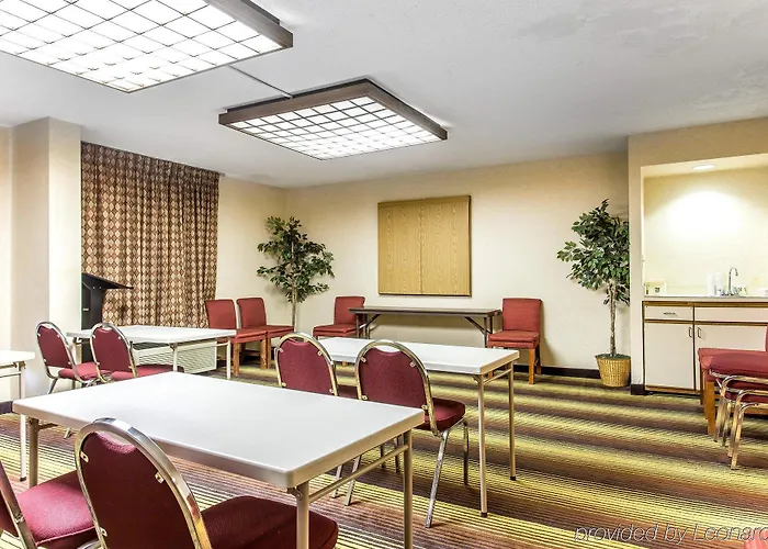 Inn Townhouse Salem - 2*