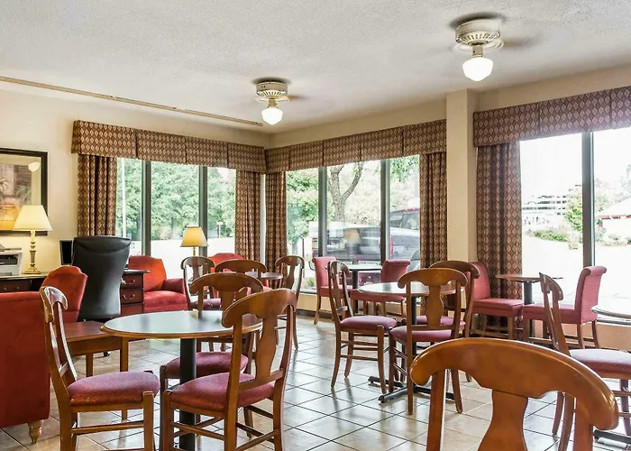 Inn Townhouse Salem - 2*